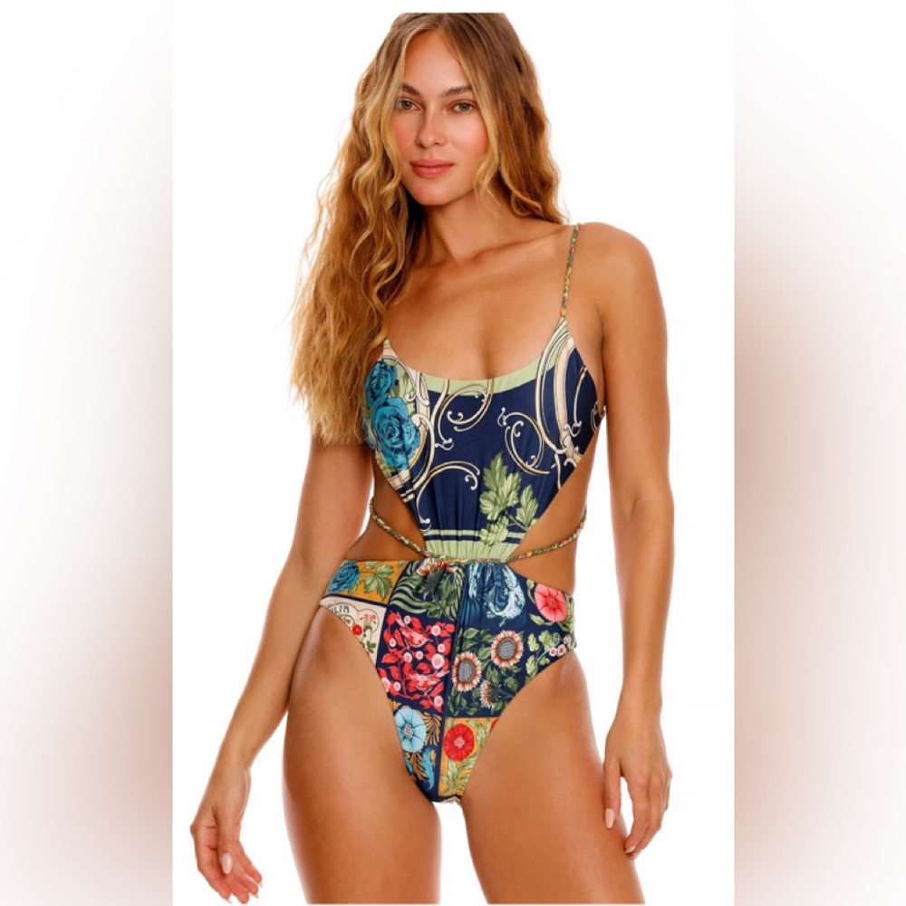 Victoria secret harvest Nadine Agua Bendita one piece size M 
Sold Out!